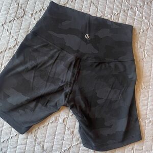 LULULEMON CAMO ALIGN SHORTS